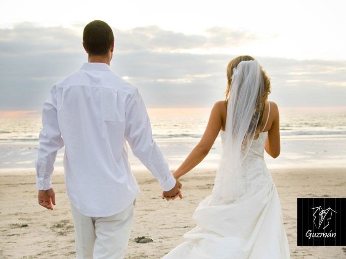 Novios boda en la playa